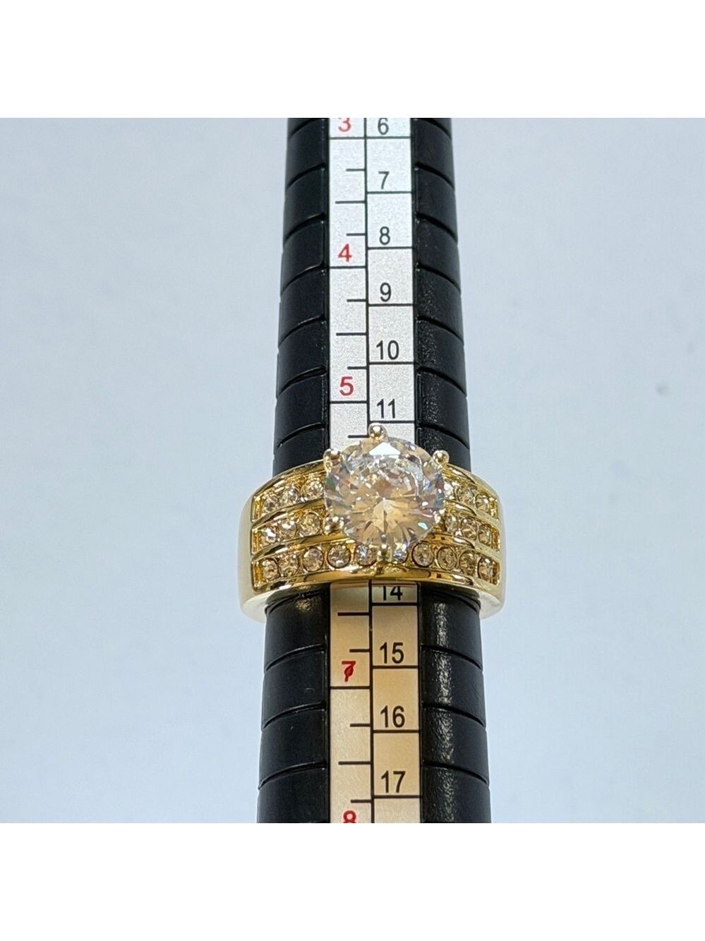 Gold Ring with Clear Stones Sz 6